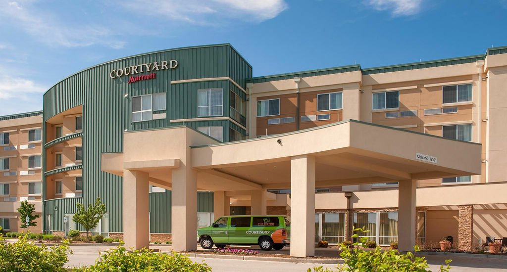 Courtyard Milwaukee Airport Hotell Eksteriør bilde